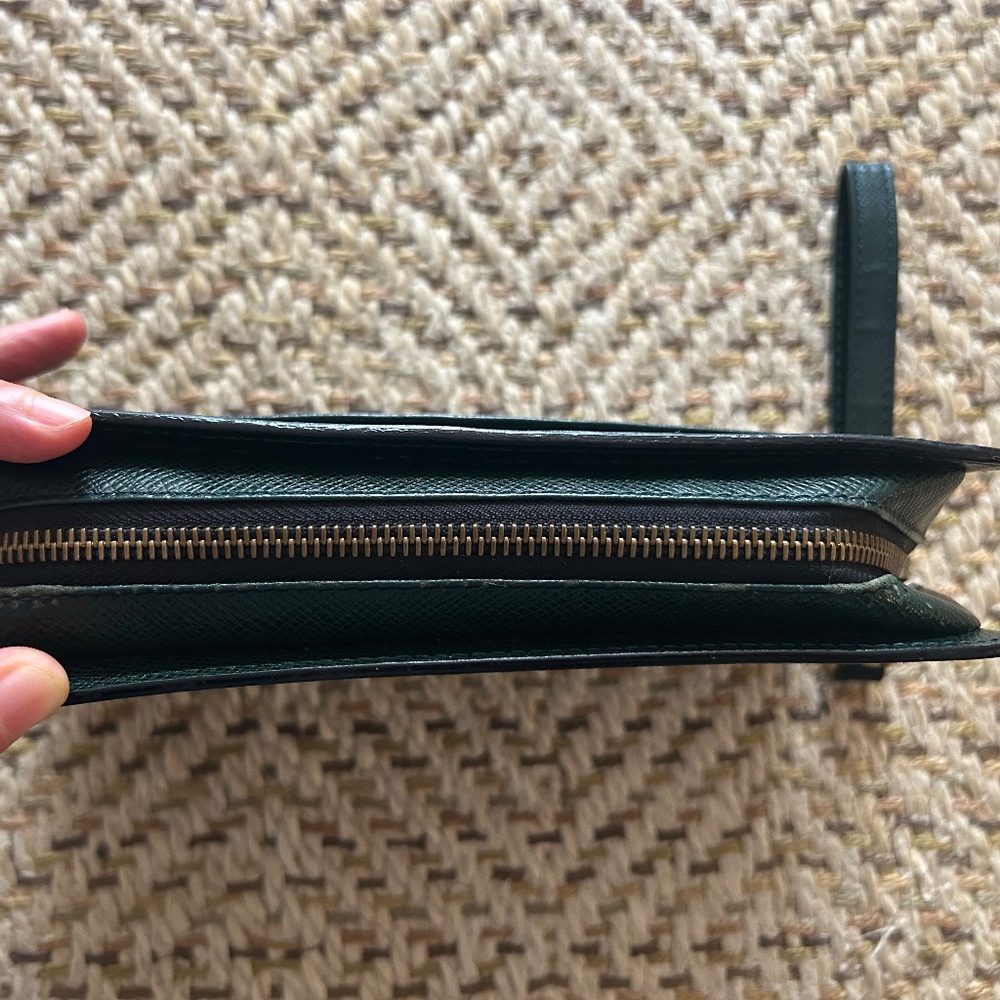 Louis Vuitton Taiga Green Clutch View 6